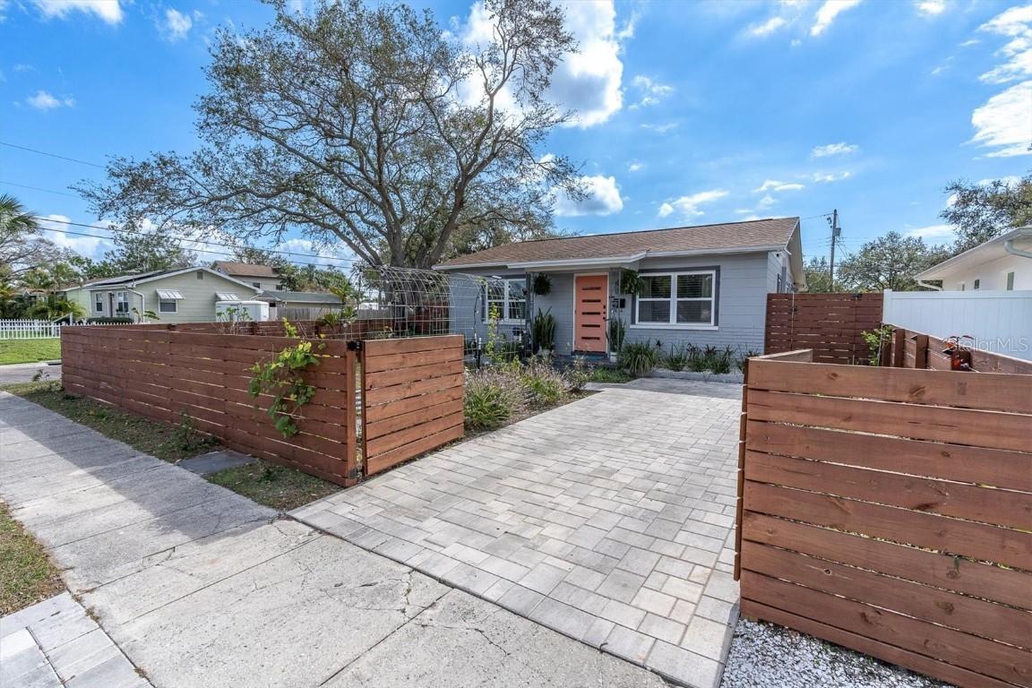 500 49th Ave., St Petersburg, FL 33703