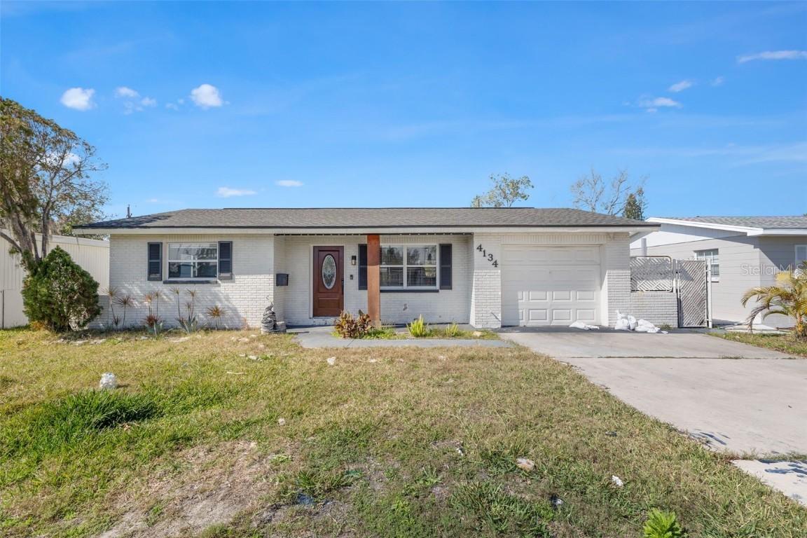 4134 Des Moines St., St Petersburg, FL 33703