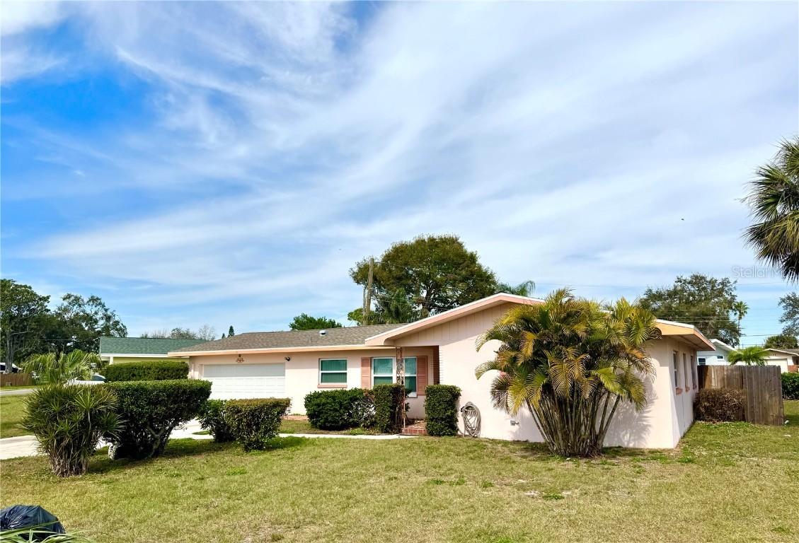 2172 University Dr., Clearwater, FL 33764