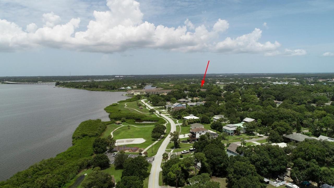 102 Brent Cir., Oldsmar, FL 34677