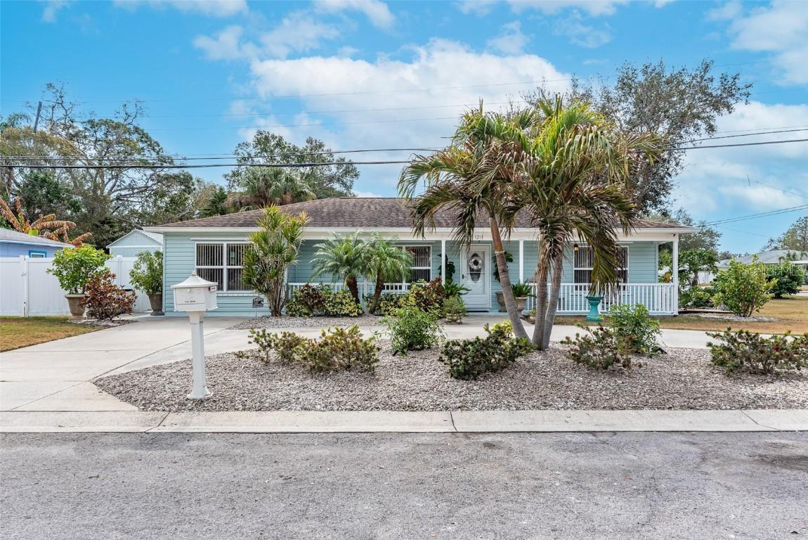 1211 Carolyn Ln., Clearwater, FL 33755