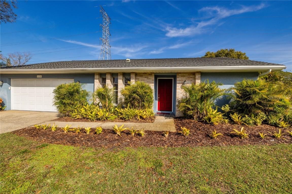 3298 Buckhorn Dr., Clearwater, FL 33761