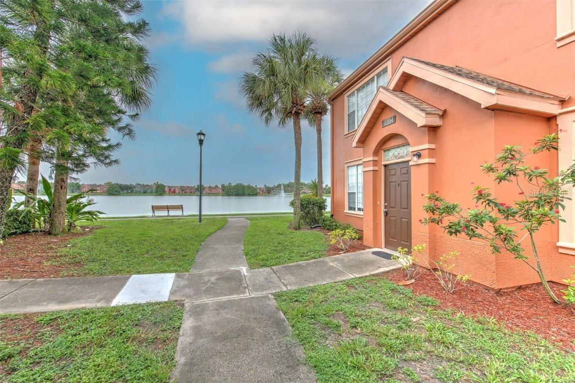9204 Lake Chase Island Way, Tampa, FL 33626
