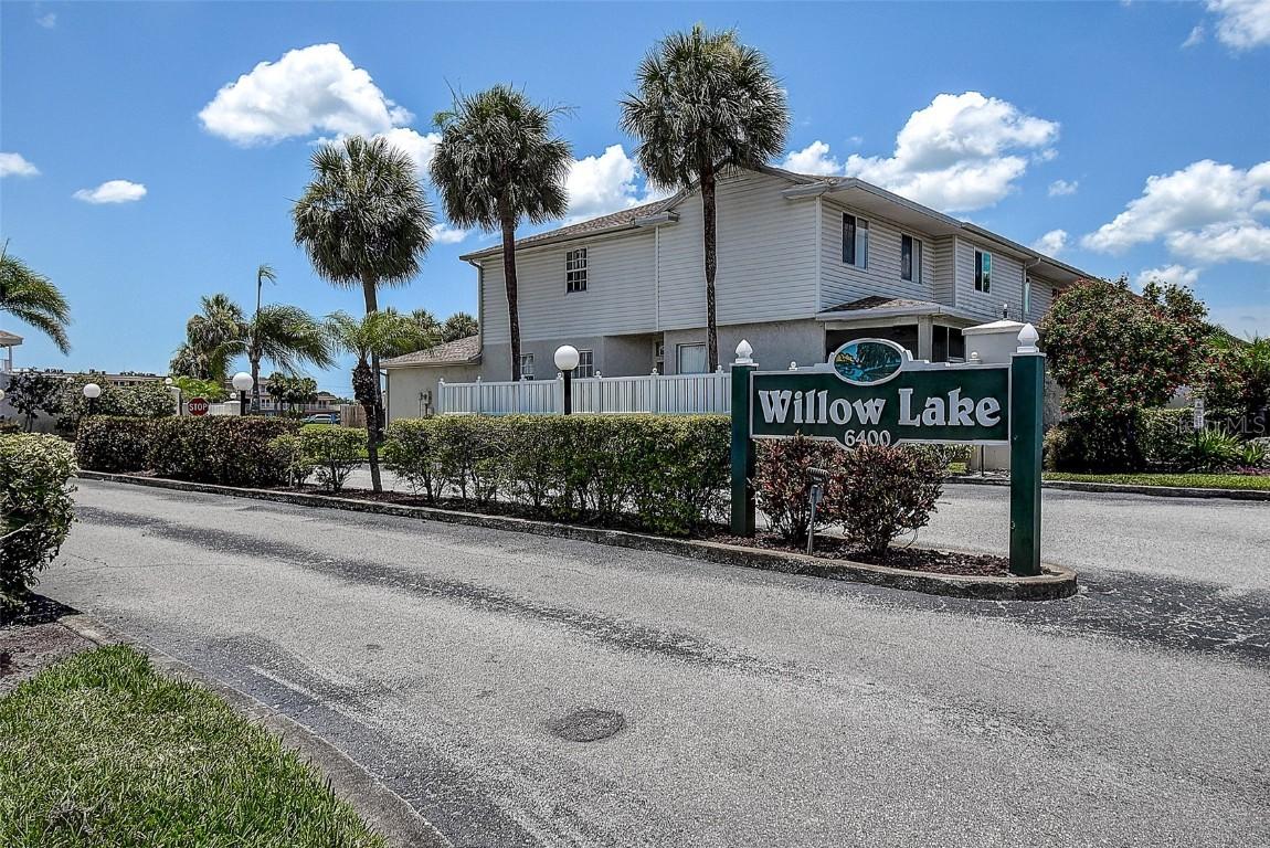 6400 46th Ave. #307, Kenneth City, FL 33709