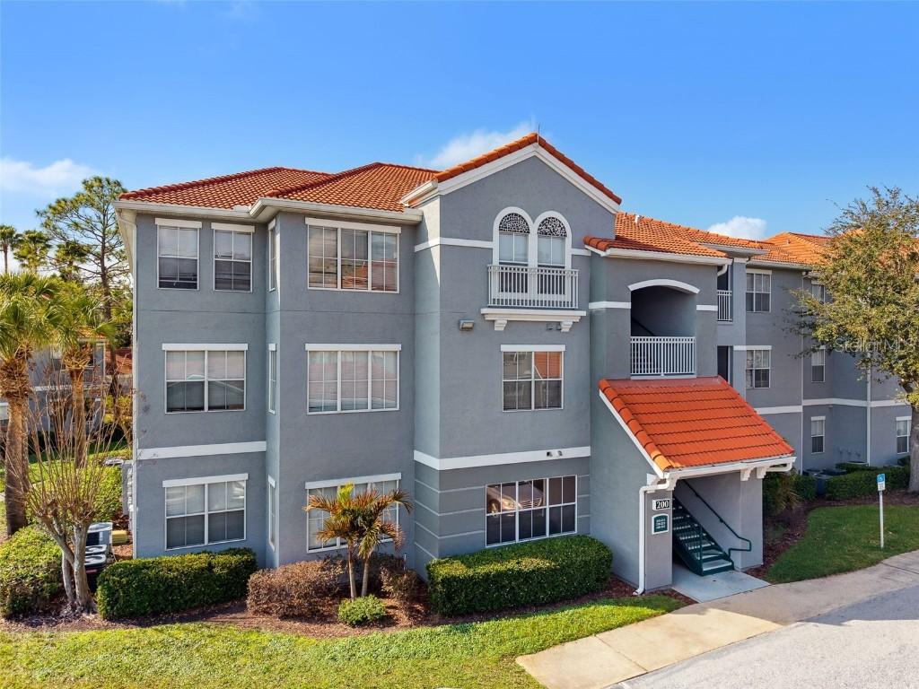 18001 Richmond Place Dr. #213, Tampa, FL 33647