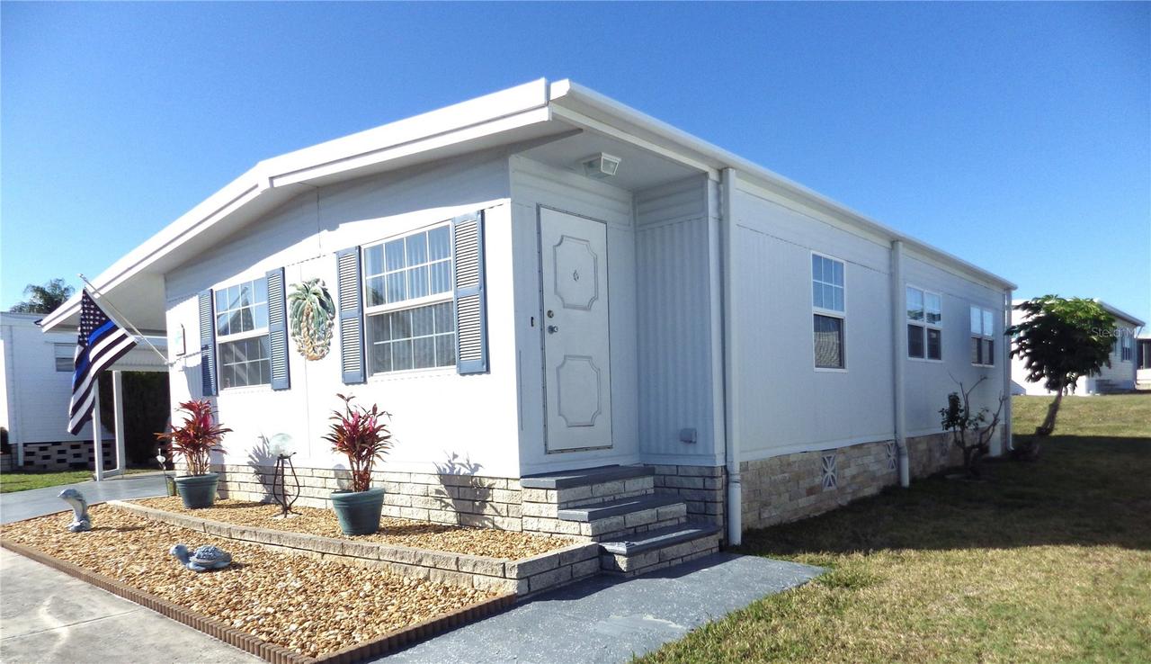 574 Queen Palm St., Largo, FL 33778