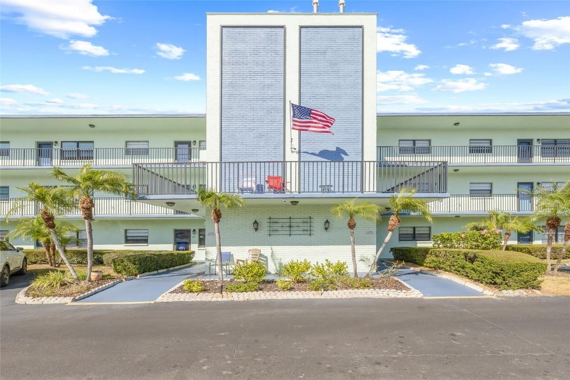 5973 Terrace Park Dr. #103, St Petersburg, FL 33709