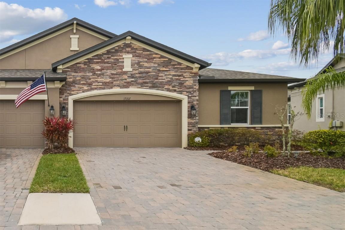 19317 Hawk Valley Dr., Tampa, FL 33647