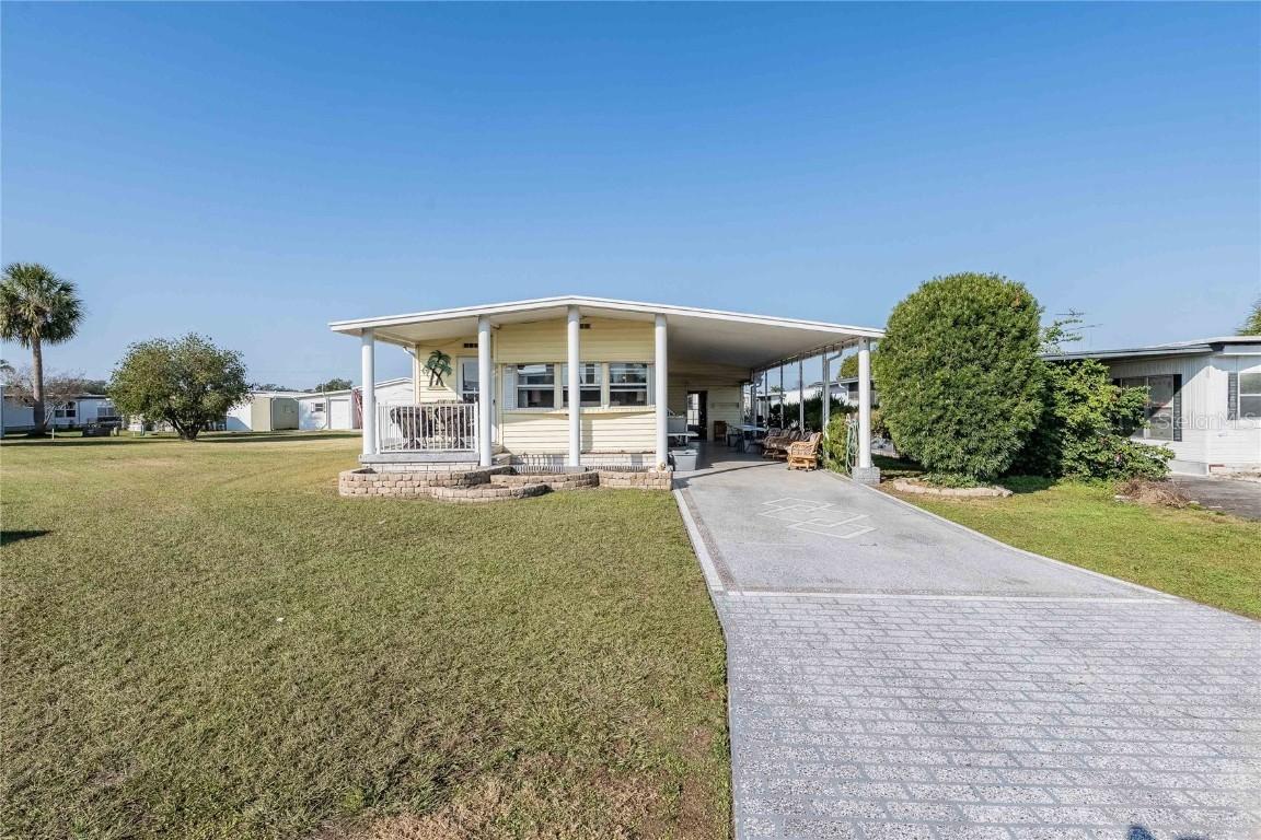 36648 Beth Ave., Zephyrhills, FL 33542