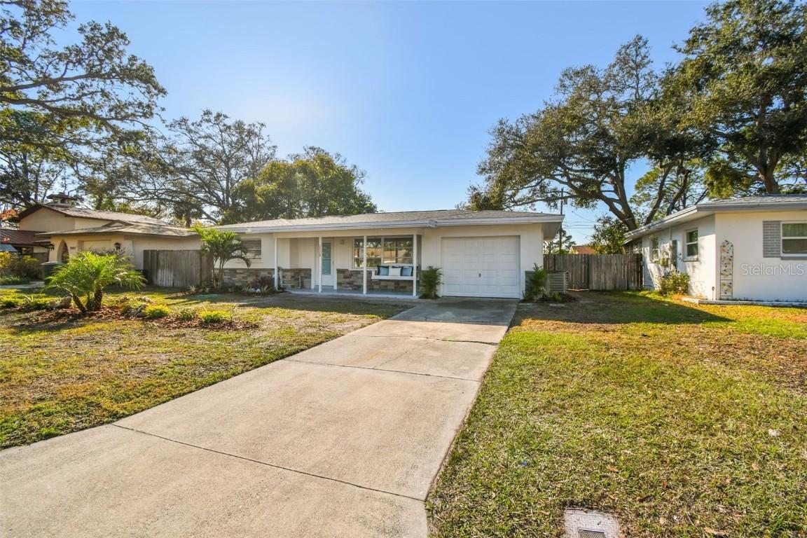 2008 Harvard Ave., Dunedin, FL 34698
