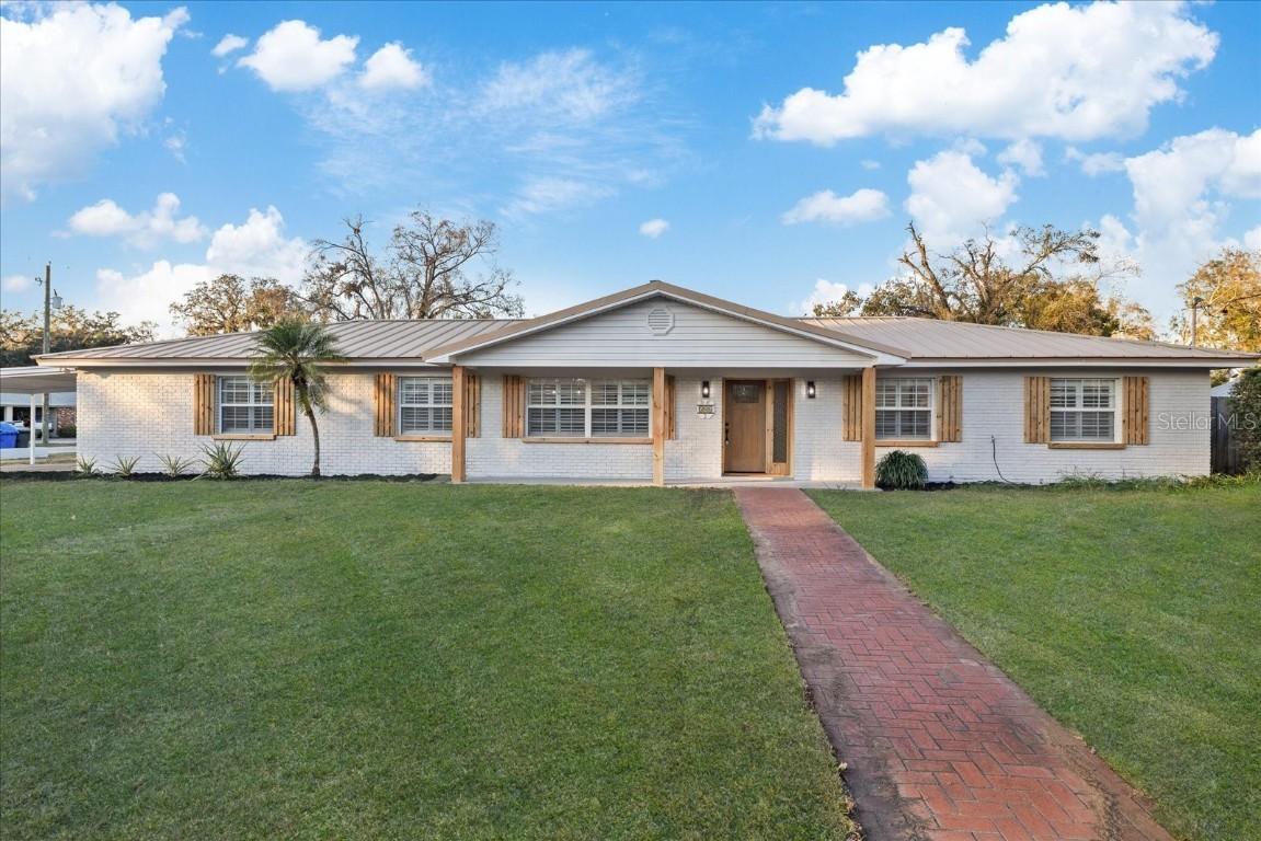 506 Coulter Rd., Brandon, FL 33511