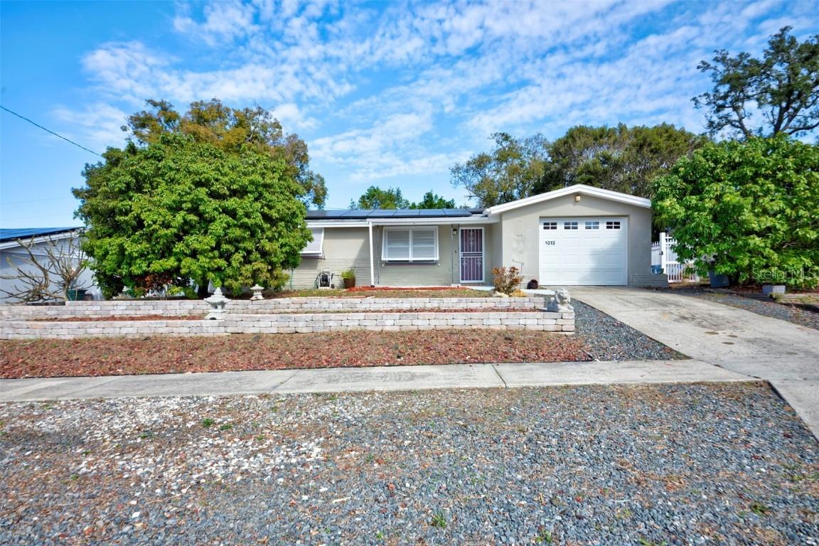 5313 Baroque Dr., Holiday, FL 34690