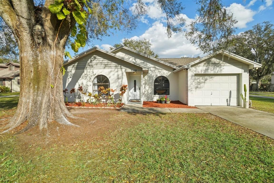 1408 N Gordon St., Plant City, FL 33563