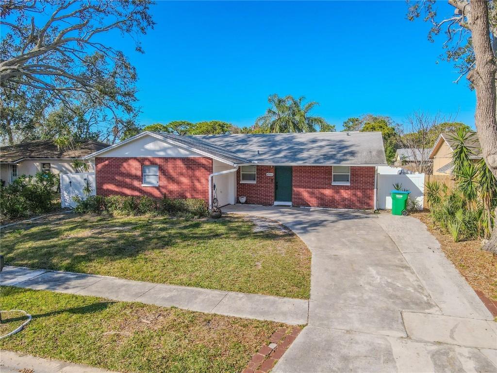 6961 Dalkeith Ave., St Petersburg, FL 33709