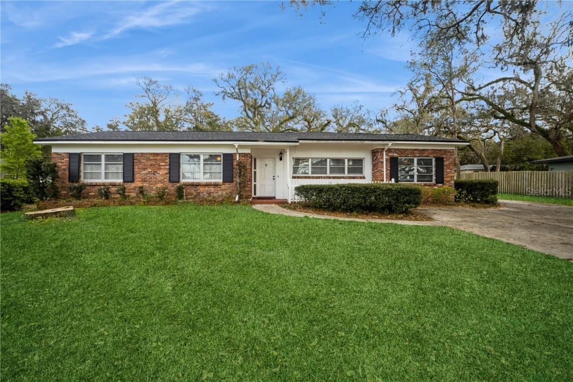 322 Bahamas Ave., Temple Terrace, FL 33617