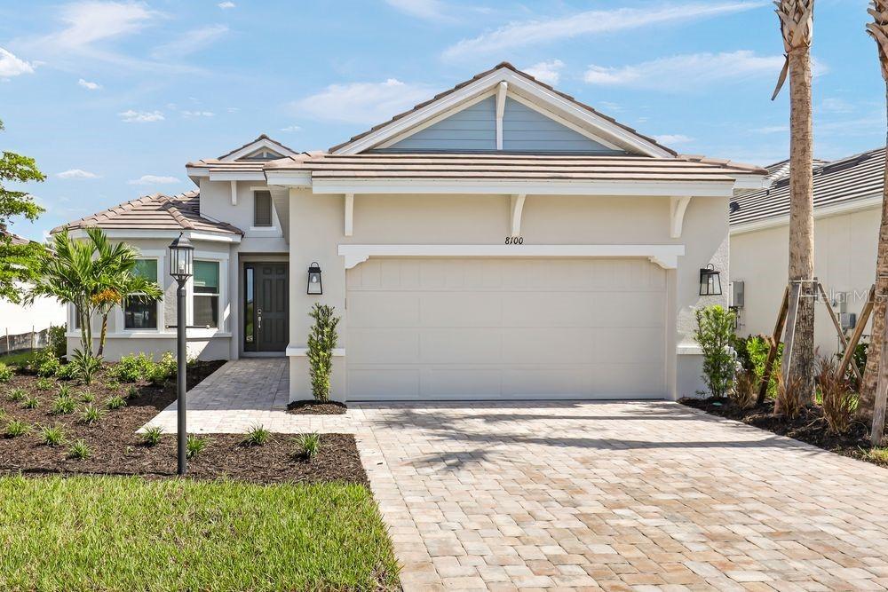 8100 Moonbeam Ave., Sarasota, FL 34241