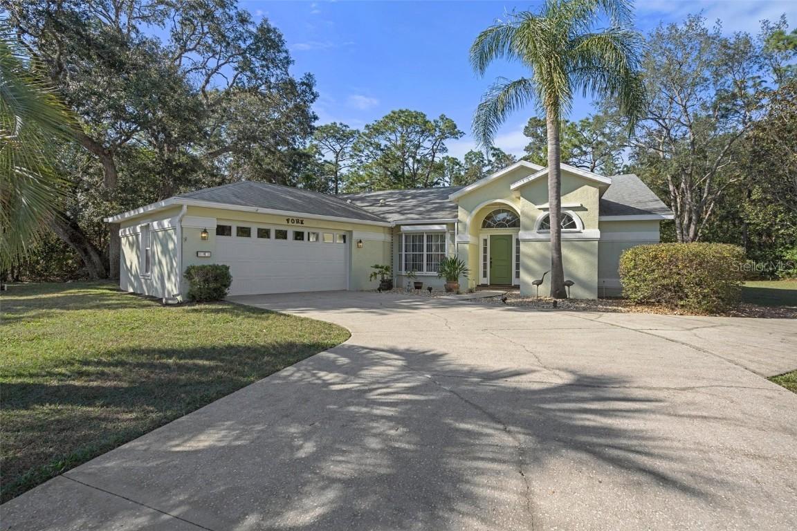 4 Spruce Pine Dr., Homosassa, FL 34446