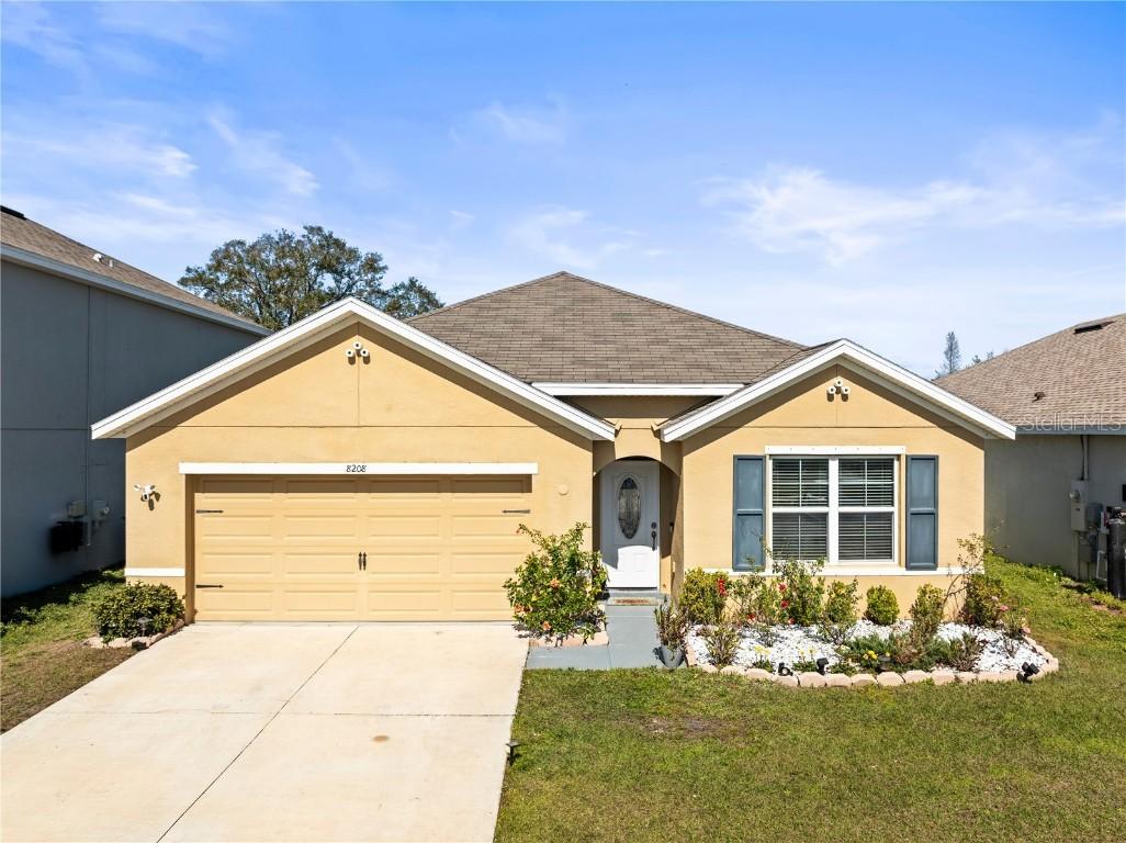 8208 Harwich Port Ln., Gibsonton, FL 33534