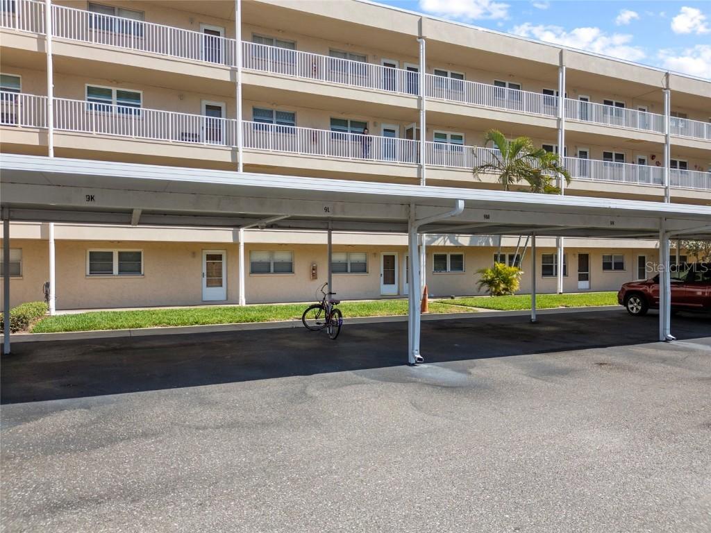 9950 62nd Ter. #203, St Petersburg, FL 33708