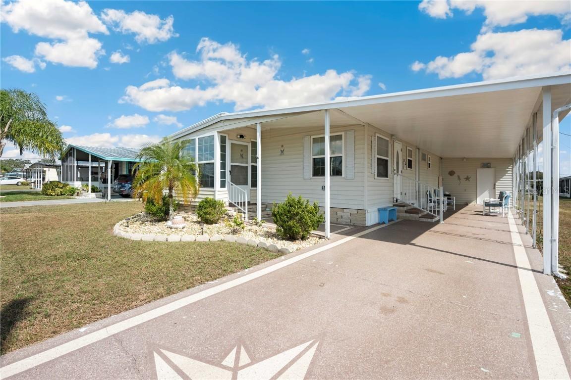 5238 Mary St., Zephyrhills, FL 33542