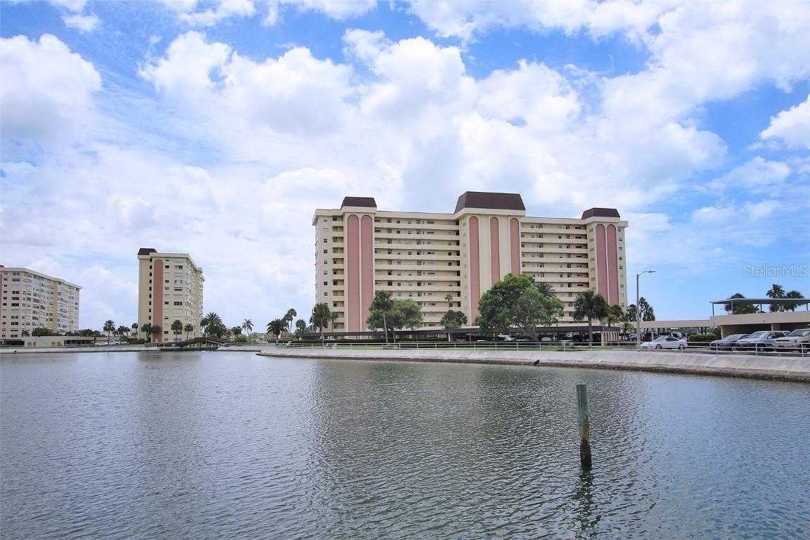 4775 Cove Cir. #205, St Petersburg, FL 33708
