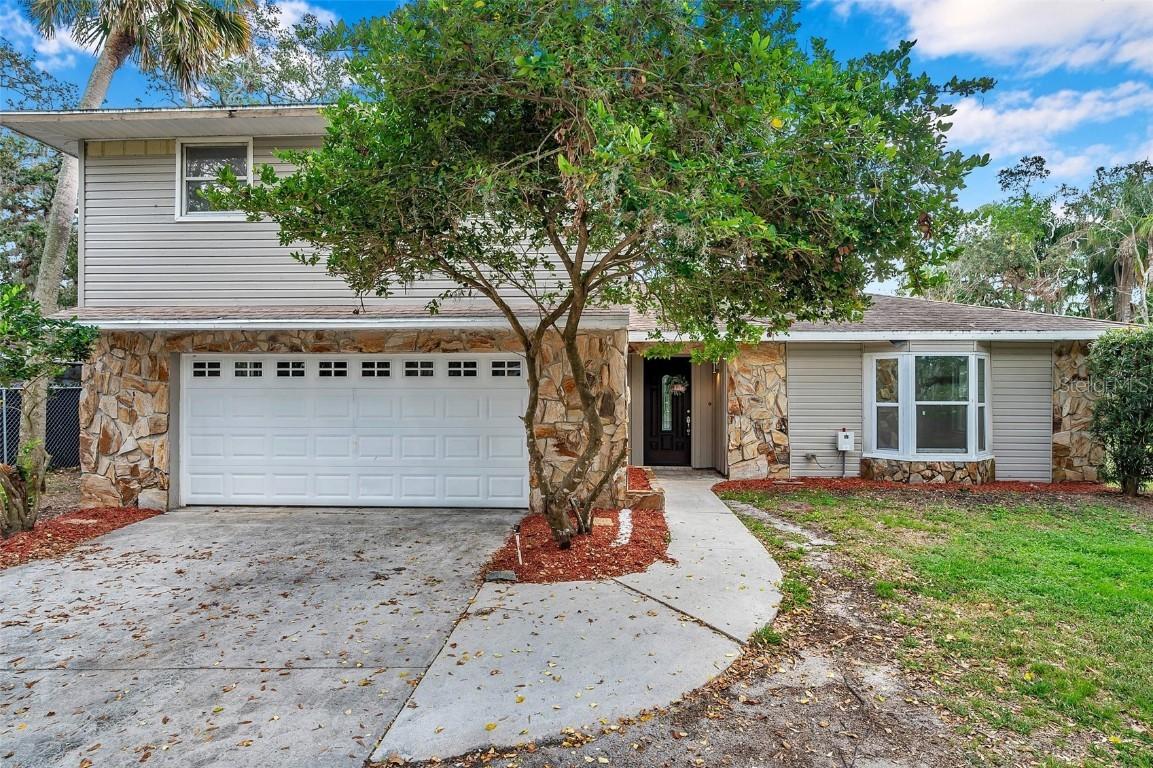 2151 E Leewynn Dr., Sarasota, FL 34240