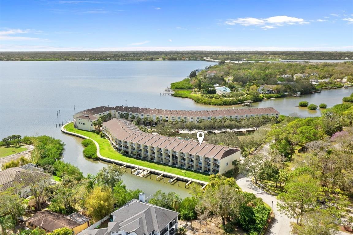 112 Brent Cir., Oldsmar, FL 34677