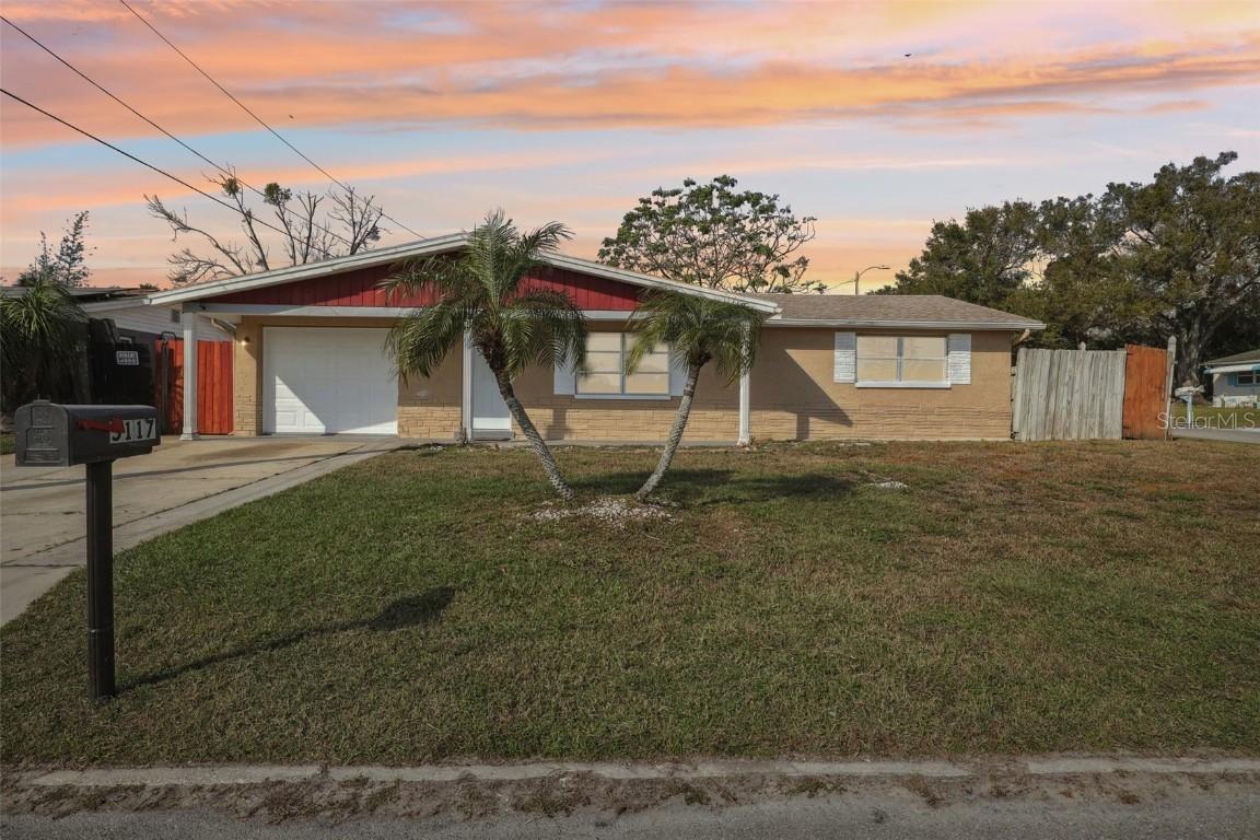 5117 Cape Cod Dr., Holiday, FL 34690