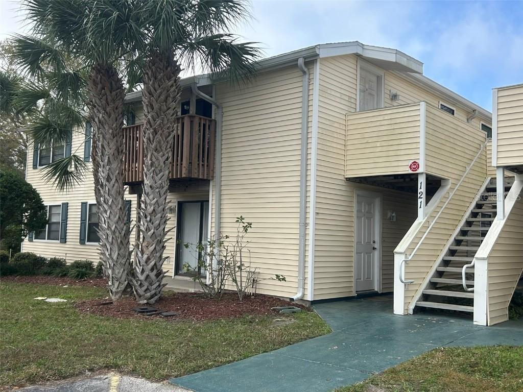 121 Loblolly Ct. #H, Oldsmar, FL 34677