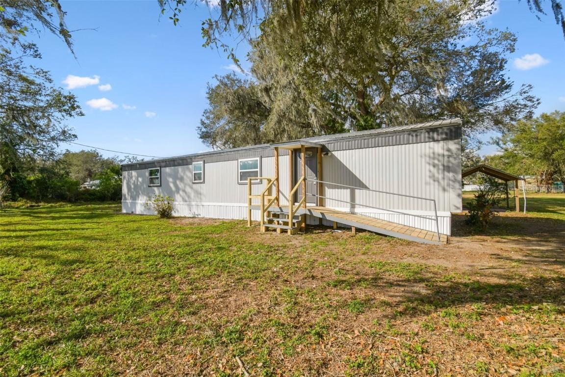 8408 Bob Wiggs Ave., Lithia, FL 33547