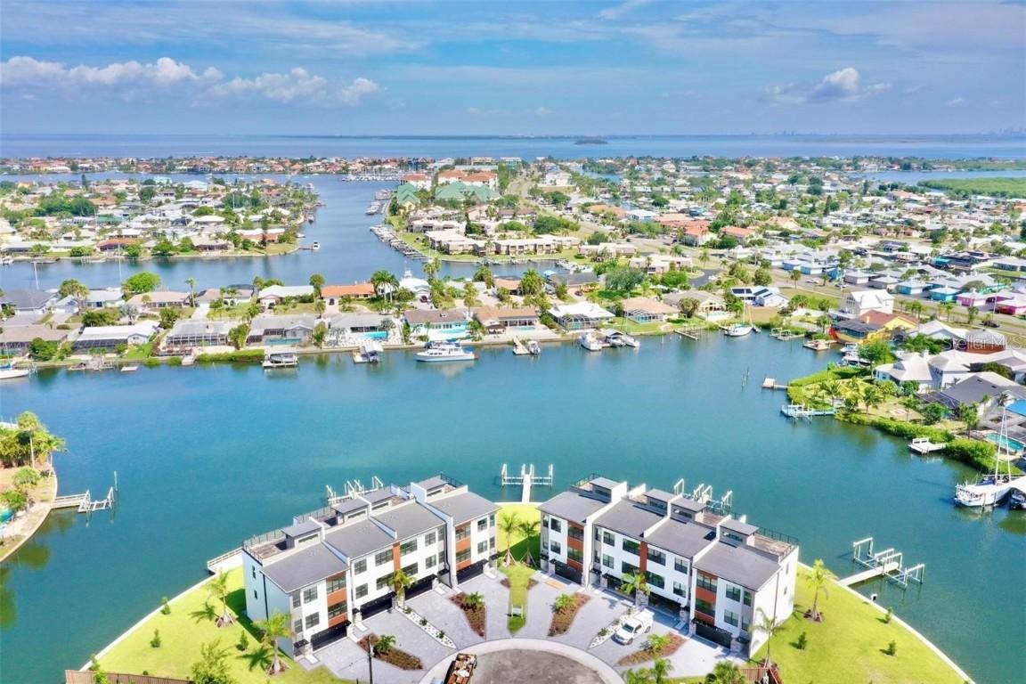 774 Gran Kaymen Way, Apollo Beach, FL 33572