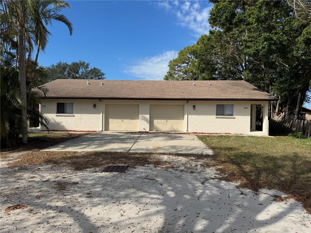 4216 & 4218 76th St., Bradenton, FL 34209