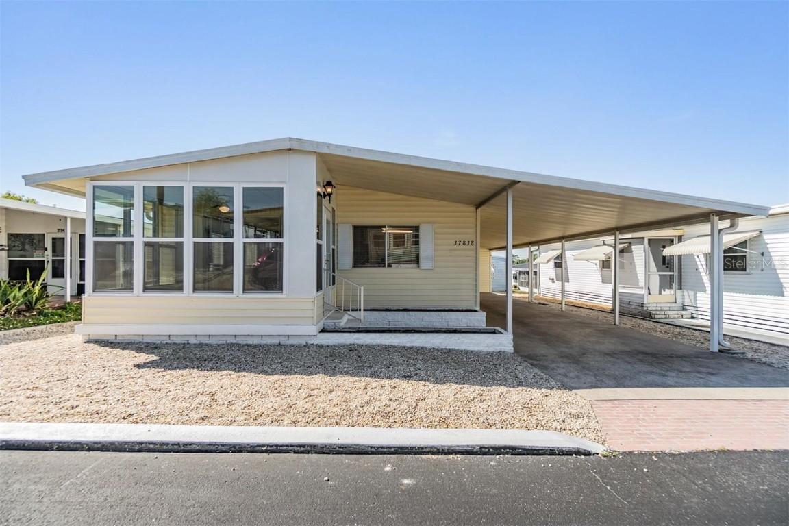 37838 Granada Ave., Zephyrhills, FL 33541