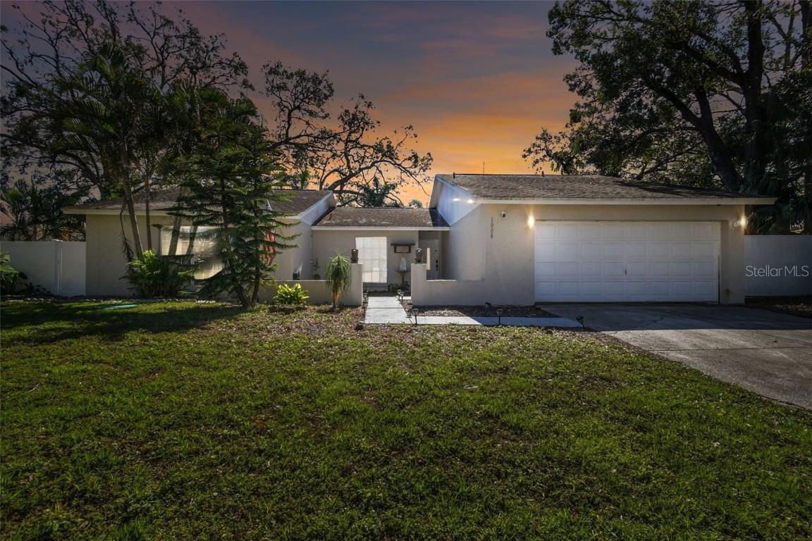 1008 Samy Dr., Tampa, FL 33613