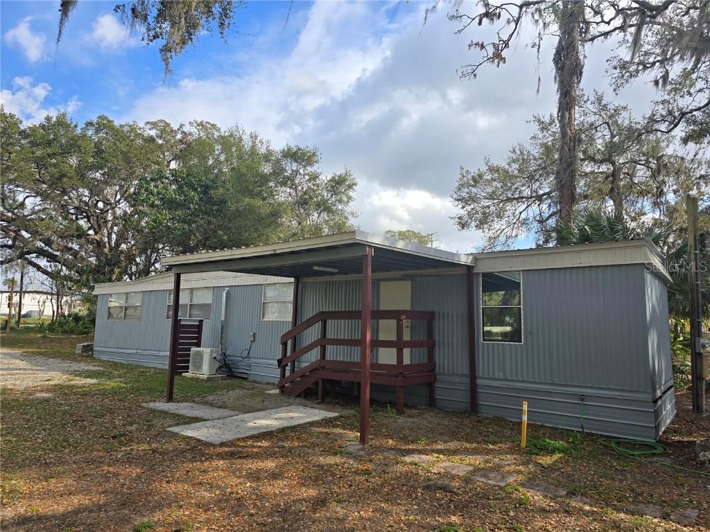 37826 Daughtery Rd., Zephyrhills, FL 33541