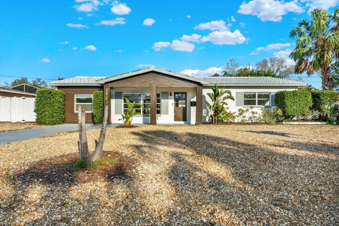 2921 67th Ln., St Petersburg, FL 33710