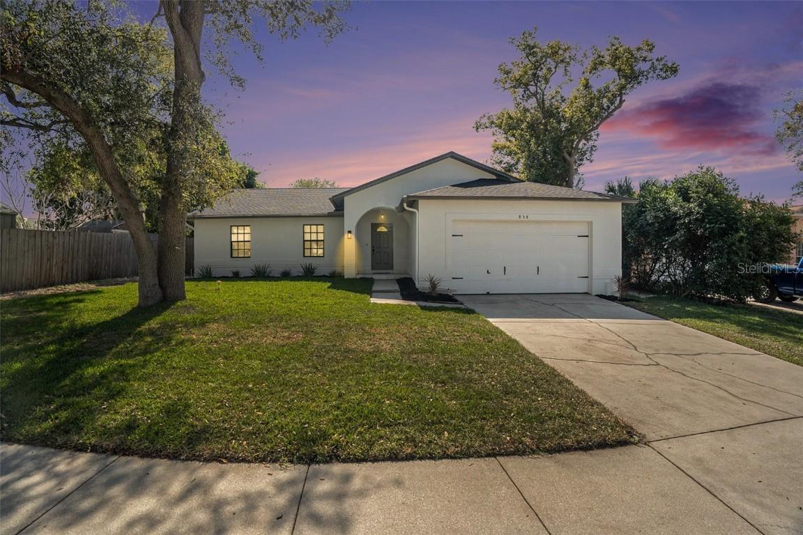 858 Harbor Hill Dr., Safety Harbor, FL 34695