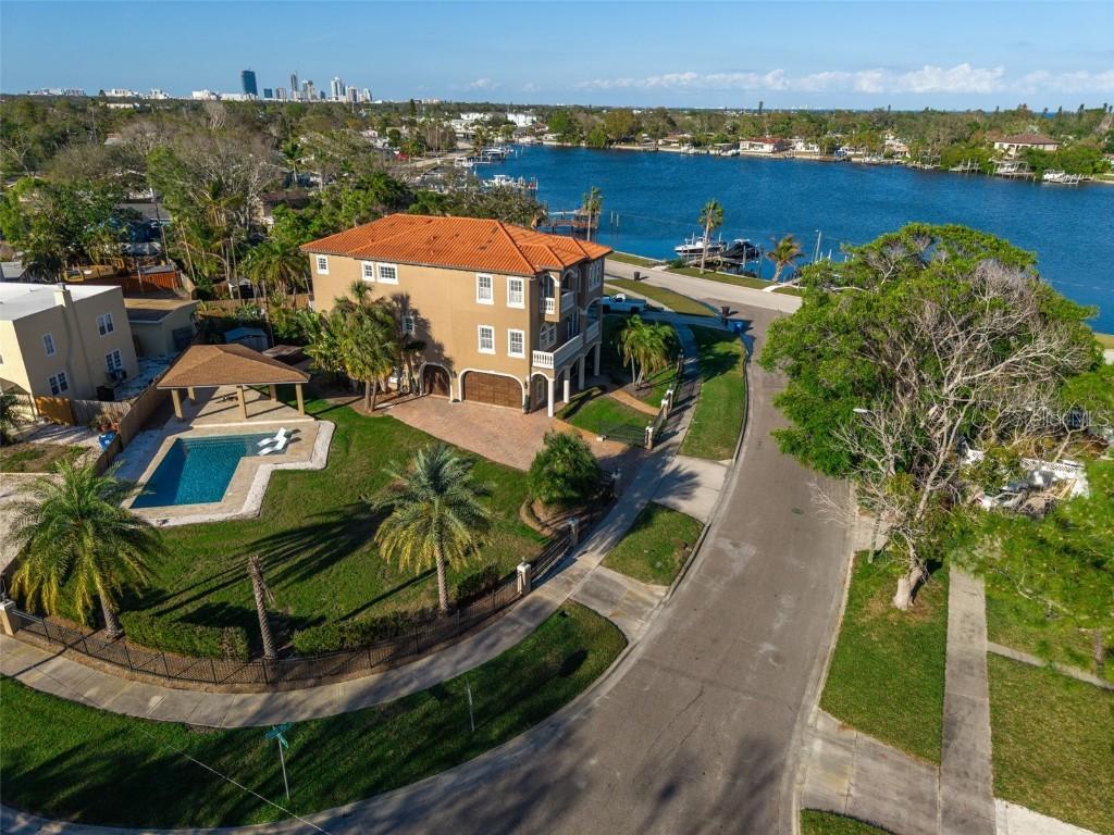 209 Corsino Way, St Petersburg, FL 33705