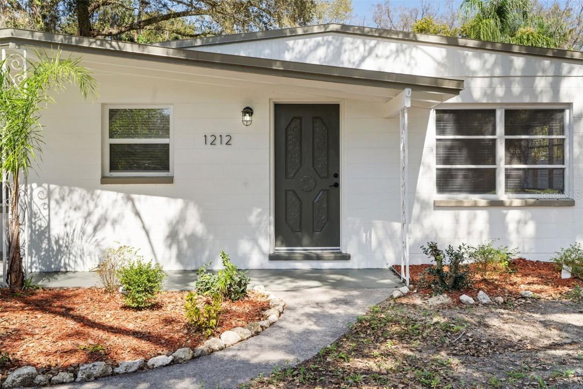 1212 E Crawford St., Tampa, FL 33604