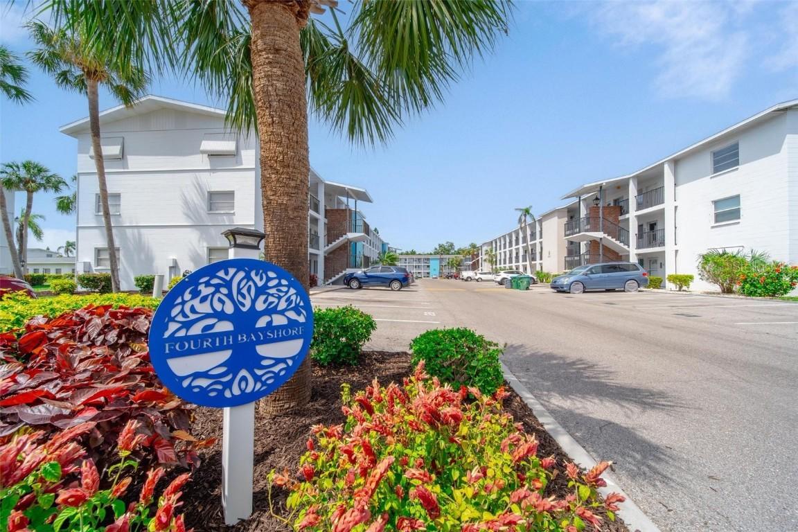 2113 Canal Dr. #B2, Bradenton, FL 34207