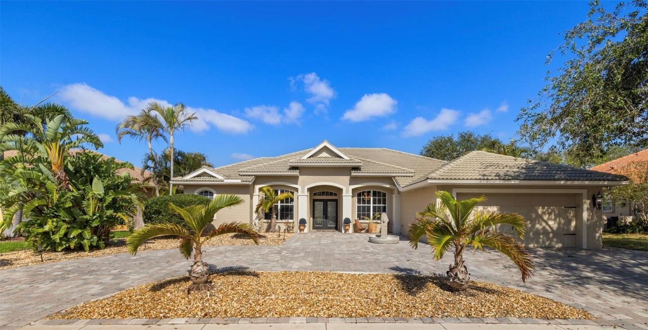 5549 Eastwind Dr., Sarasota, FL 34233