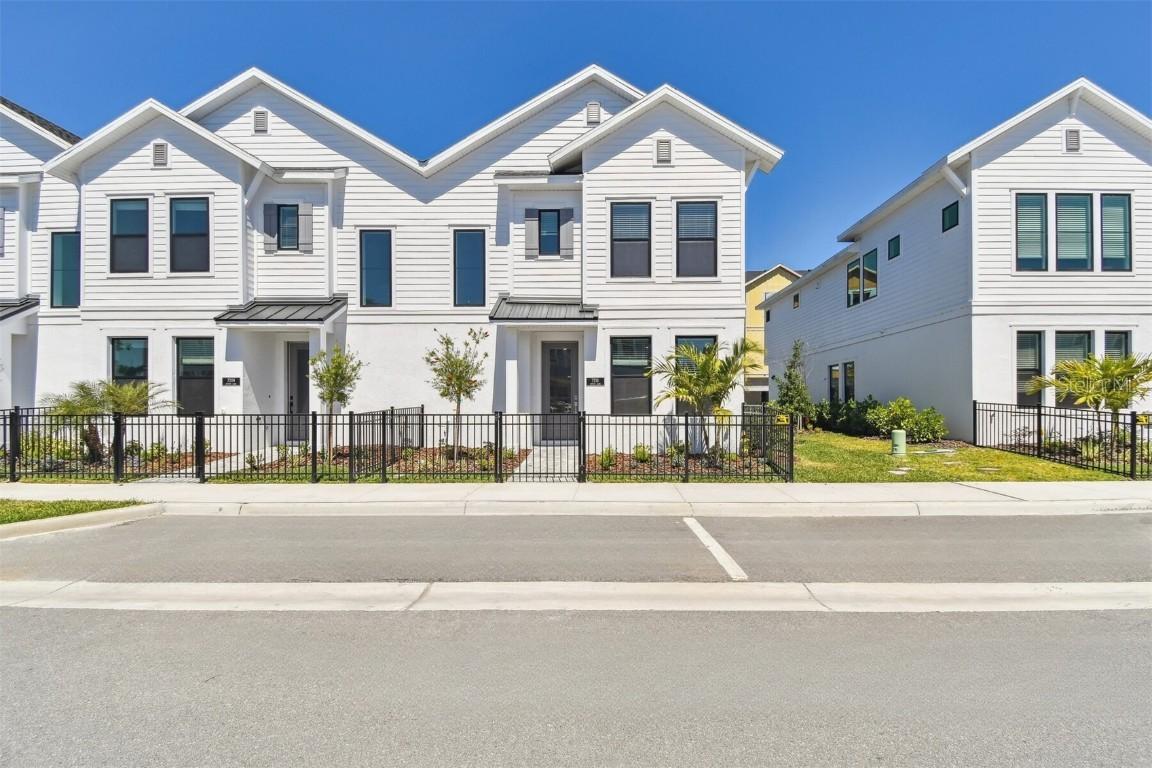 7213 Sutton Ln., Sarasota, FL 34240