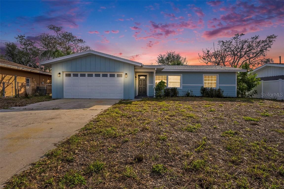 1725 Ridgeway Dr., Clearwater, FL 33755
