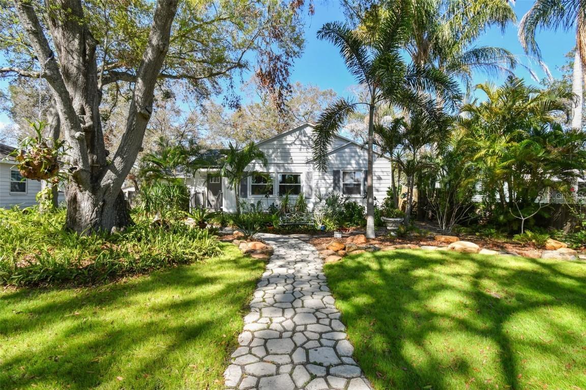 223 33rd Ave., St Petersburg, FL 33704