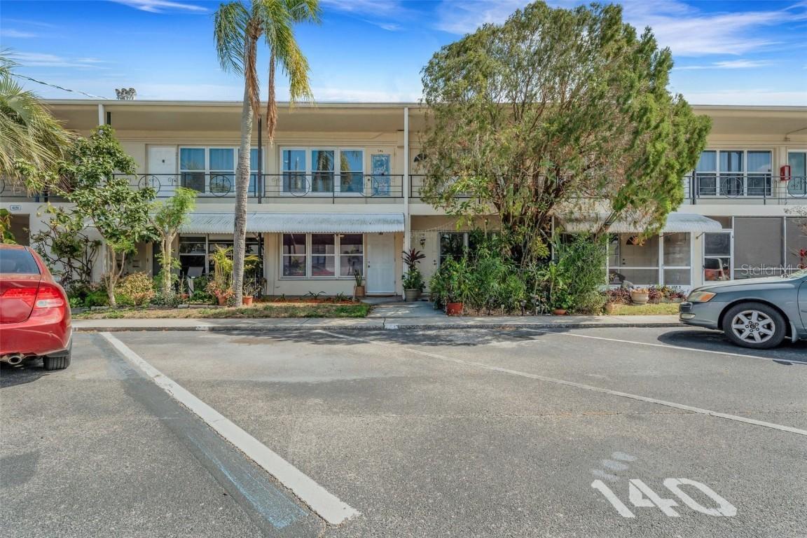 4051 58th St. #140, Kenneth City, FL 33709