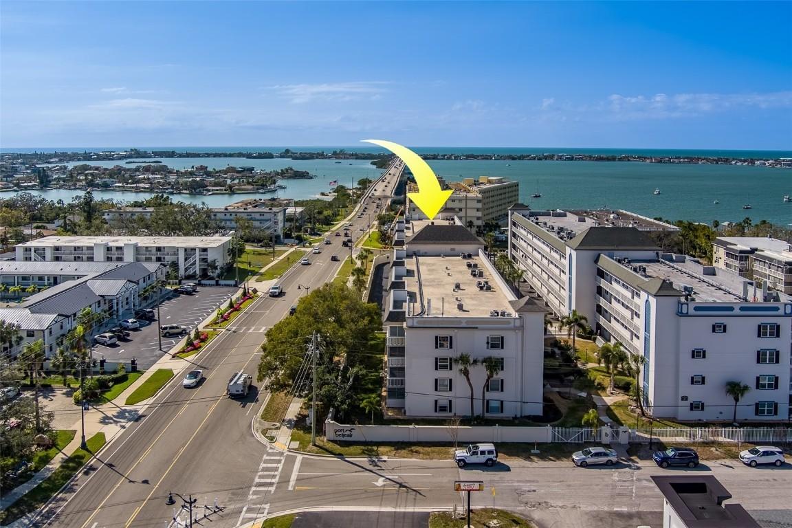 131 Bluff View Dr. #208, Belleair Bluffs, FL 33770