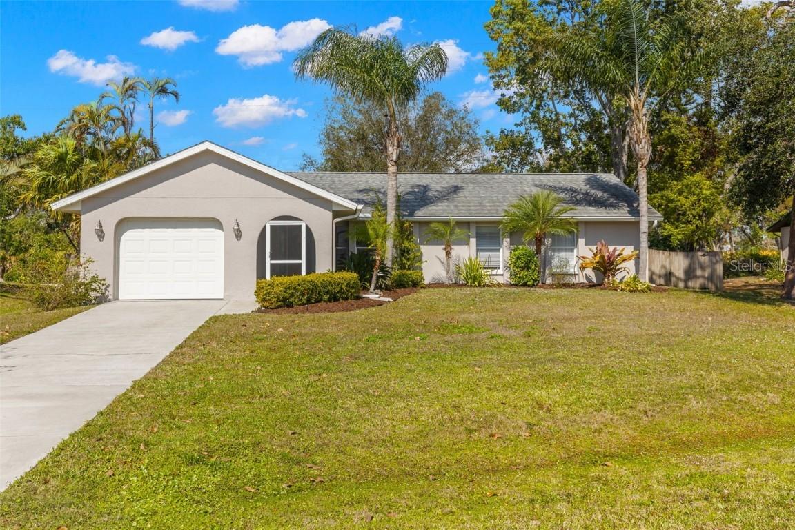 4470 Meadow Creek Cir., Sarasota, FL 34233