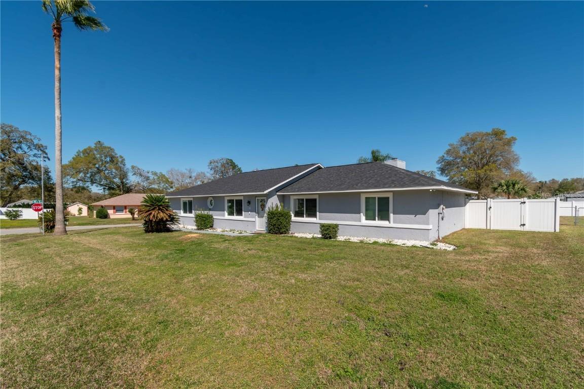 17 SE 61st Ct., Ocala, FL 34472