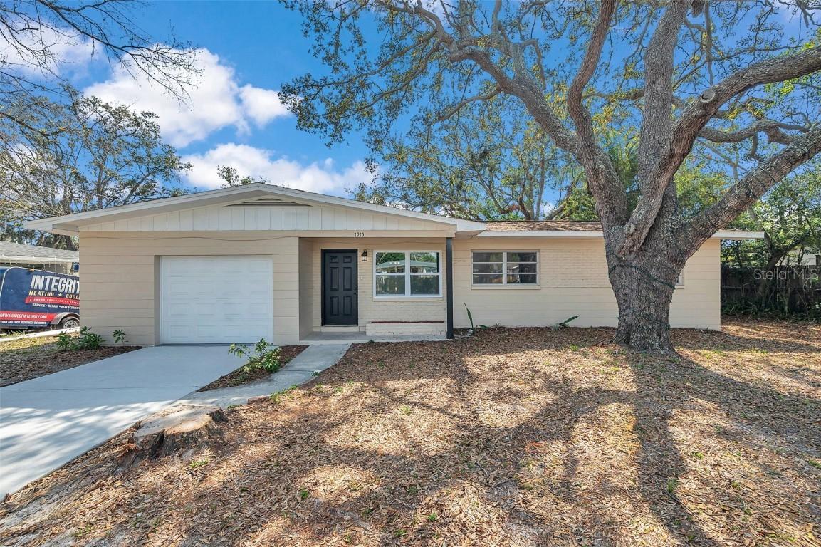 1915 Meridel Ave., Tampa, FL 33612