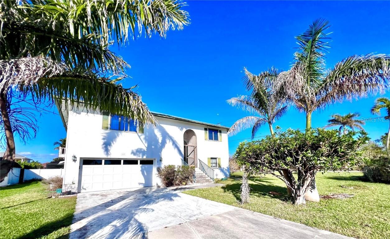 103 Tahiti Cir., Naples, FL 34113